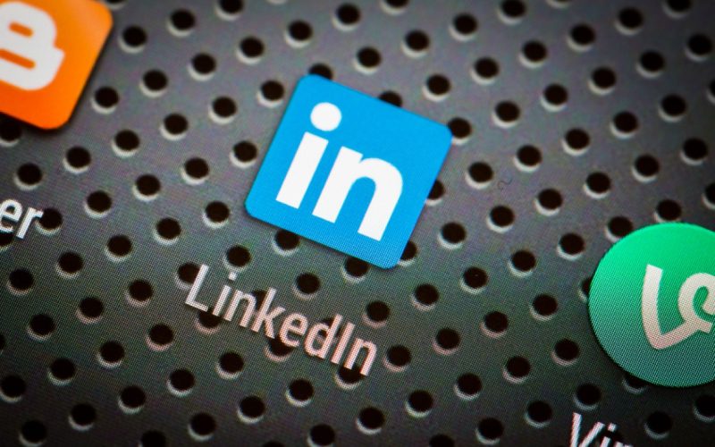 LinkedIn per le aziende-B2B-brandstorm-adv